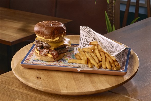 37. Aioli Bacon Cheeseburgari við kips